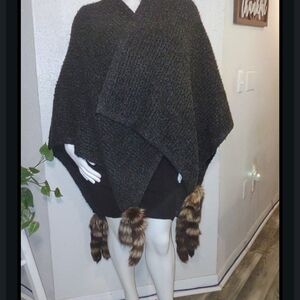 Vintage Wool Grey Sweater Wrap With Real Racoon Tail